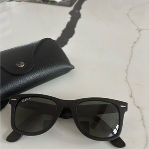 Ray-Ban Wayfarer Sunglasses in Classic Black